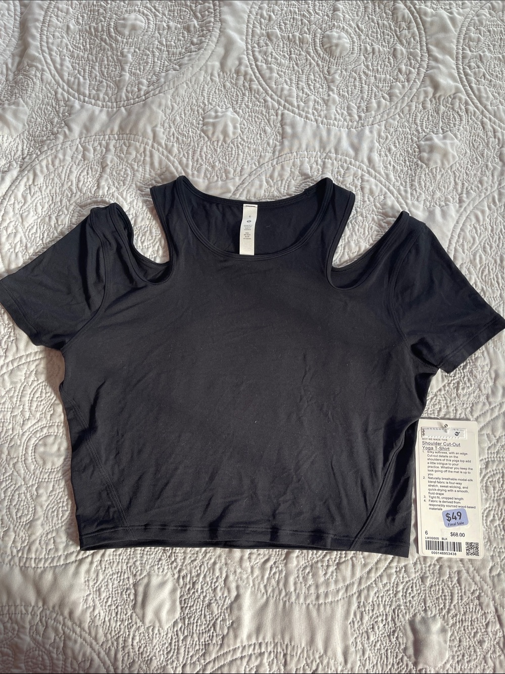 lululemon athletica Black Cold-Shoulder Crop Top